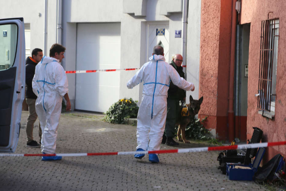 Oktober vergangenen Jahres: Ermittler durchsuchen eine Wohnung in Memmingen.