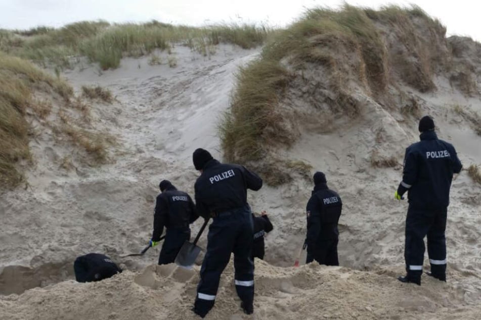 An der Südspitze der Insel sucht die Polizei nach der Leiche (Archivfoto).