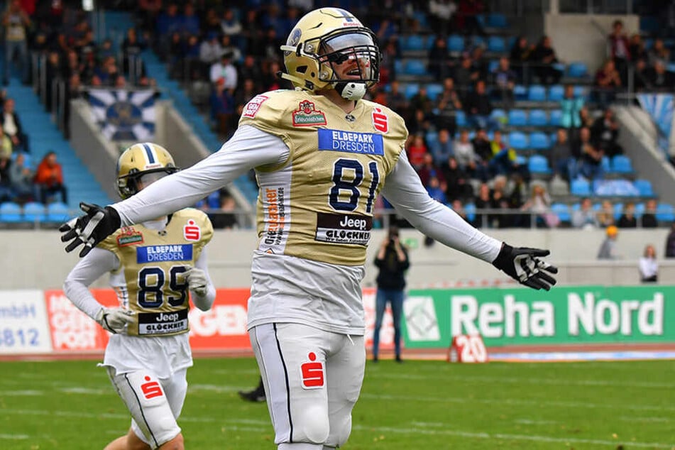 Monarchs-Spieler Jacob Templar bejubelt seinen Touchdown.