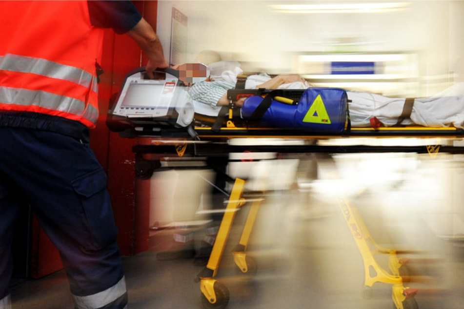 Die Rettungskräfte konnten dem Mann nicht mehr helfen. Er starb im Krankenhaus (Symbolbild).