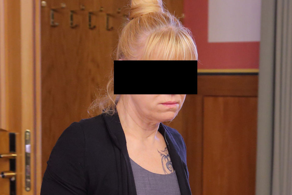 Carola B. (65) will von den Machenschaften ihres Lebensgefährten nichts
mitbekommen haben.