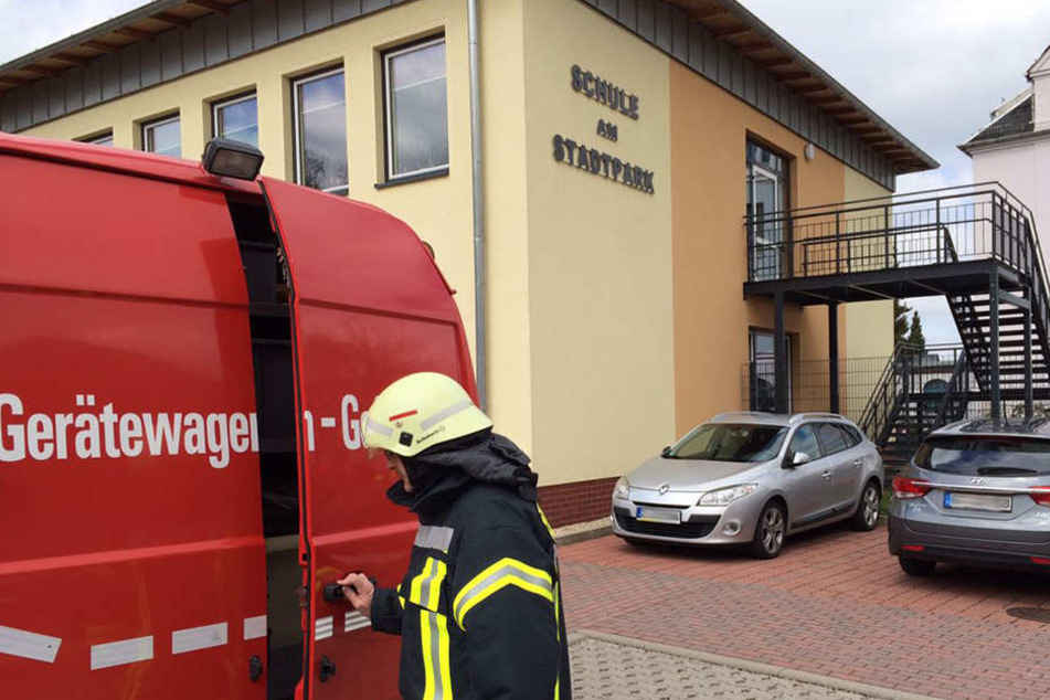 Die Feuerwehren sind vor Ort.