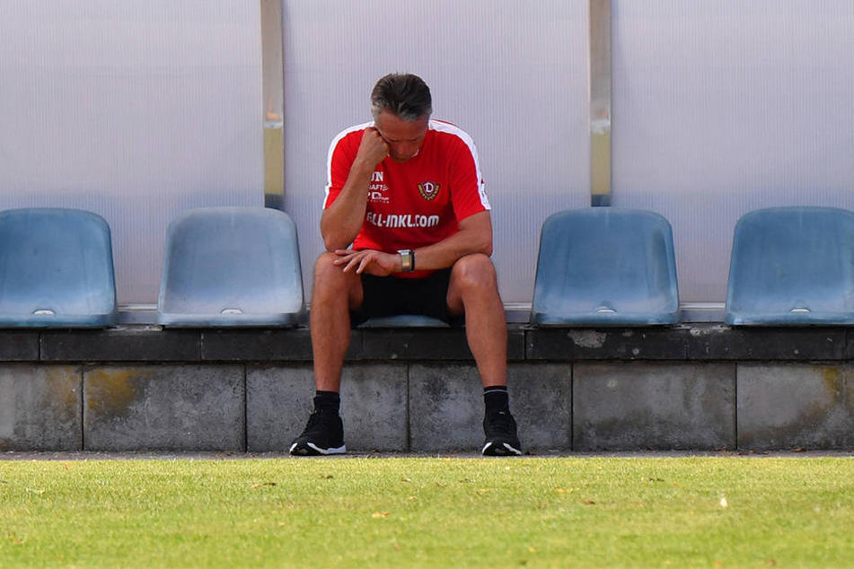 Die Zeit von Uwe Neuhaus (58) ist abgelaufen. Nach mehr als drei Jahren wurde er als Trainer bei Dynamo entlassen.
