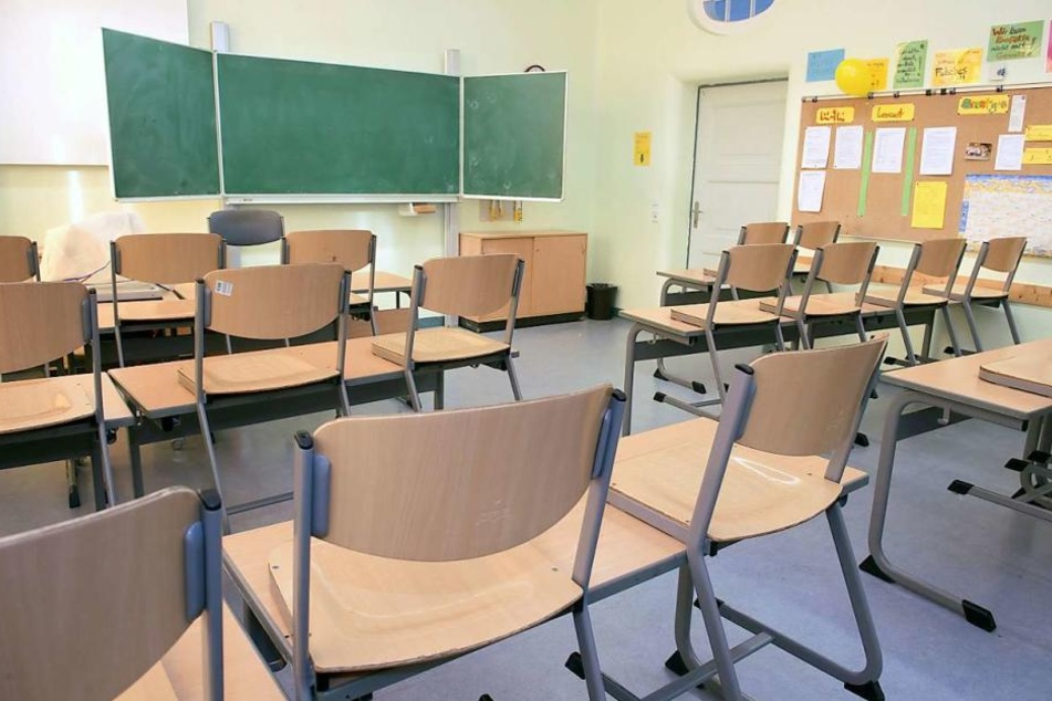 Der Ausbilder wurde vom Dienst suspendiert. (Symbolbild)