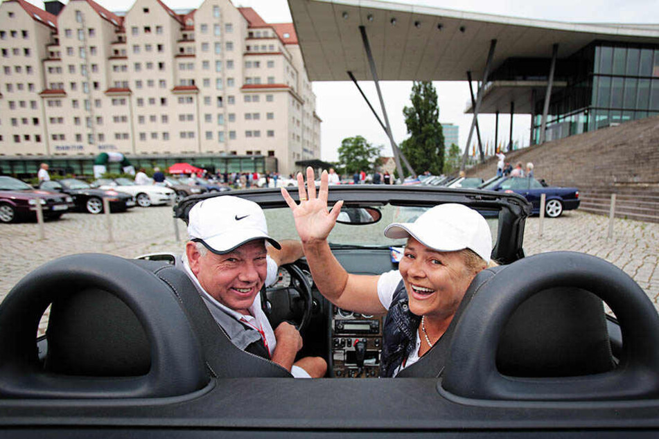 Gute Fahrt! Letzter Gruß vor dem Start am Maritim.