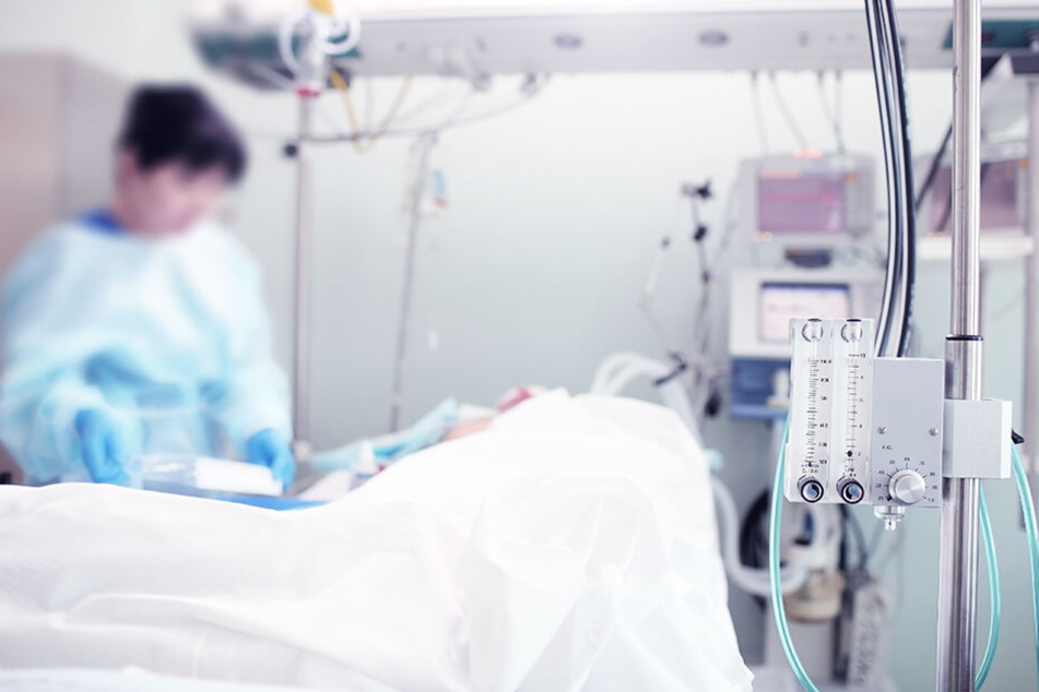 Die Neunjährige kämpft in einem Krankenhaus um ihr Leben.