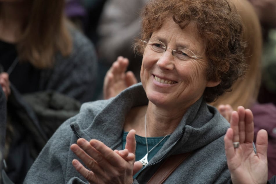 Kristina Hänel reichte nun eine Petition zur Änderung des strittigen Paragrafen 219a ein.