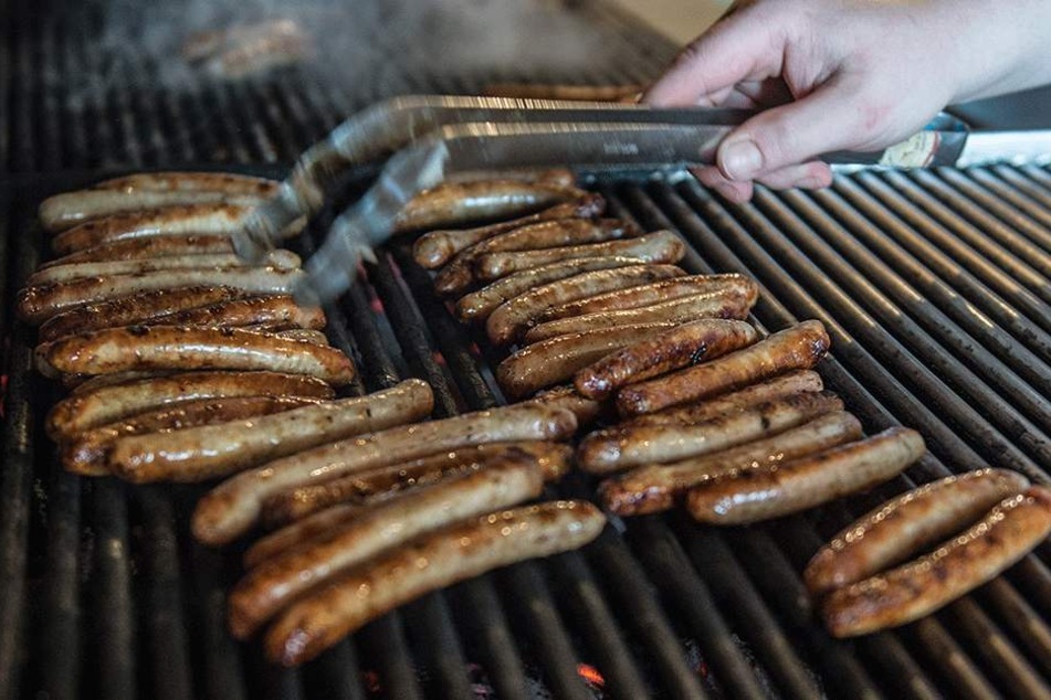 Arme Sau beziehungsweise arme Säue...: Die Schweine gab es sechs Monate nach ihrer Rettung geschenkt - als Würstchen (Symbolbild).