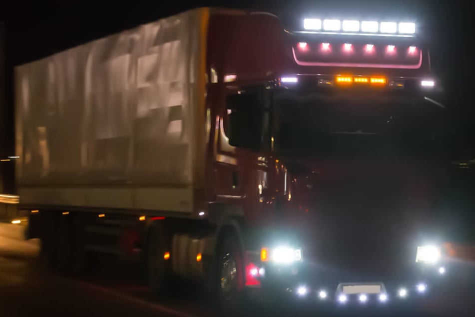 Trotz der Unfälle wollte der 35-Jährige seine Fahrt fortsetzen, nachdem ihn die Polizei gestoppt hatte (Symbolbild).