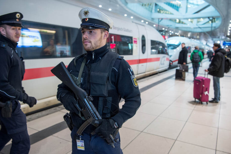700 Menschen mussten den ICE verlassen. (Symbolbild)