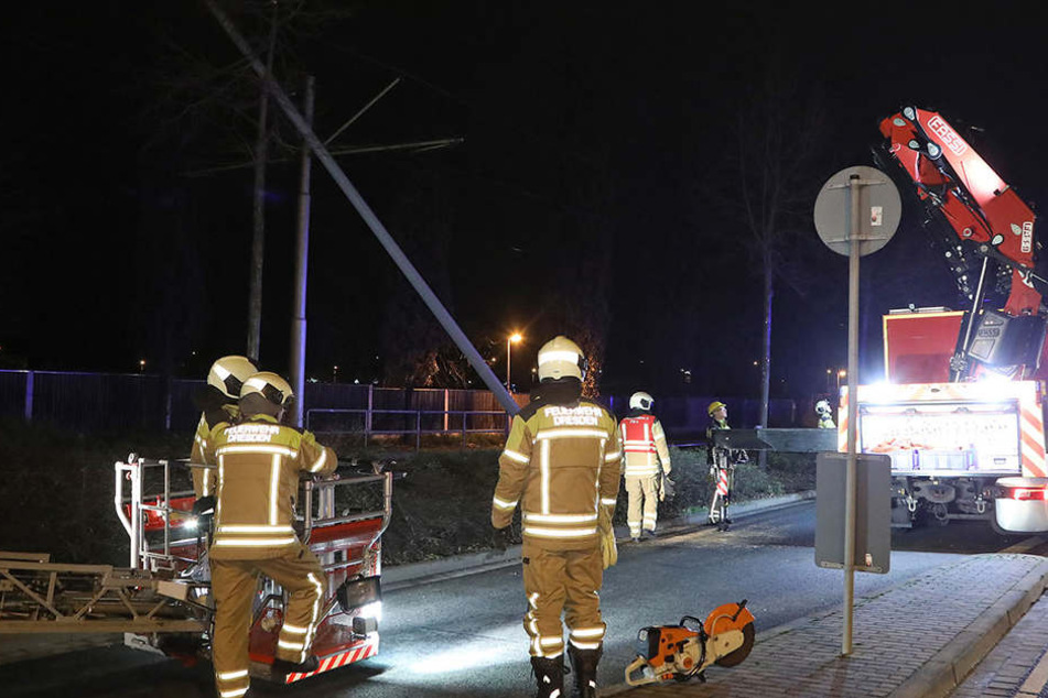Ordentlich gekracht hat es am Dienstagabend im Dresdner Stadtteil Löbtau.