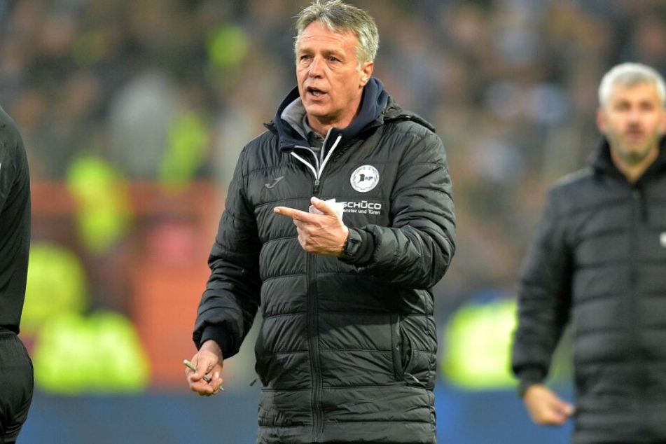 Trainer Uwe Neuhaus verlangt weiterhin Leidenschaft und Einsatz von seinen Jungs.