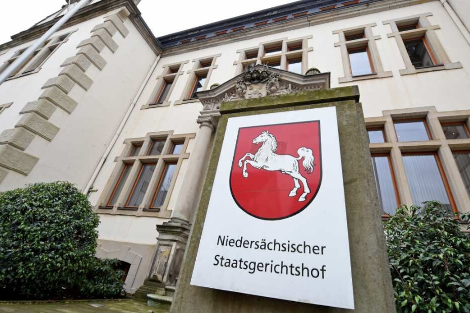 Der Prozess um den tödlichen Schuss findet vor dem Landgericht Bückeburg statt.