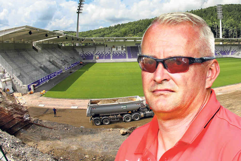 Noch ist sie nicht freigegeben. FCE-Geschäftsführer Michael Voigt ist sich aber sicher: „In zwei Wochen sind wir mit der
Haupttribüne fertig.“