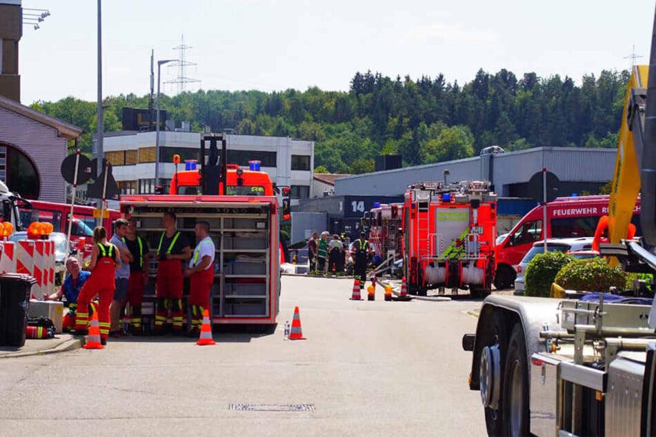 Gegen 12.38 Uhr ist es in einer Entsorgungsfrima in Riederich zu einem Gasaustritt gekommen.