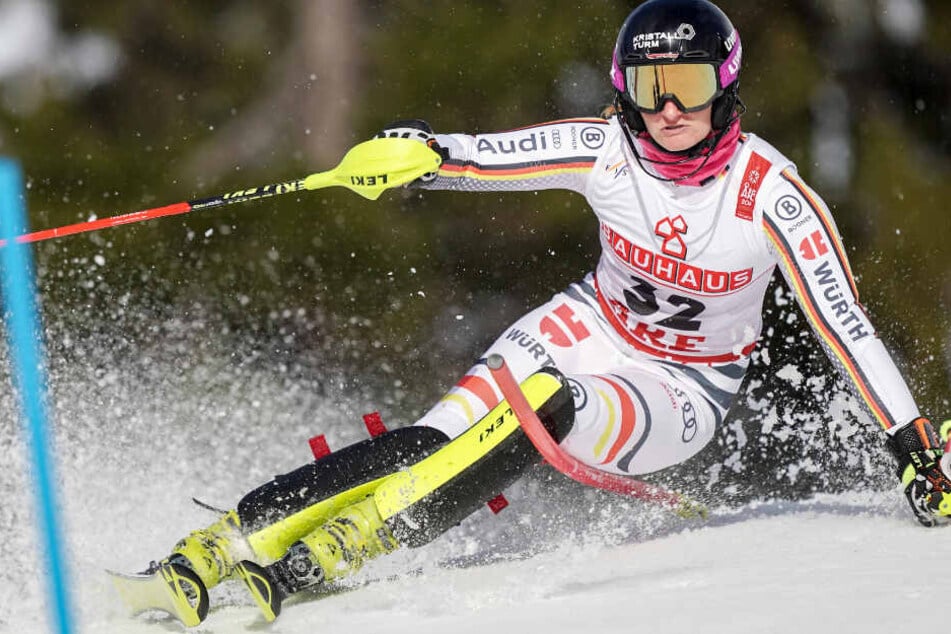 Die DSV-Athletin Marlene Schmotz hat erneut einen Kreuzbandriss erlitten.