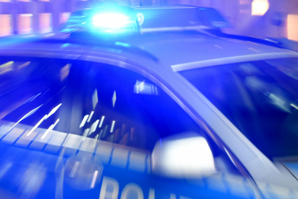 Mit voller Wucht erwischte der junge Fahrer den 74-Jährigen. (Symbolbild)