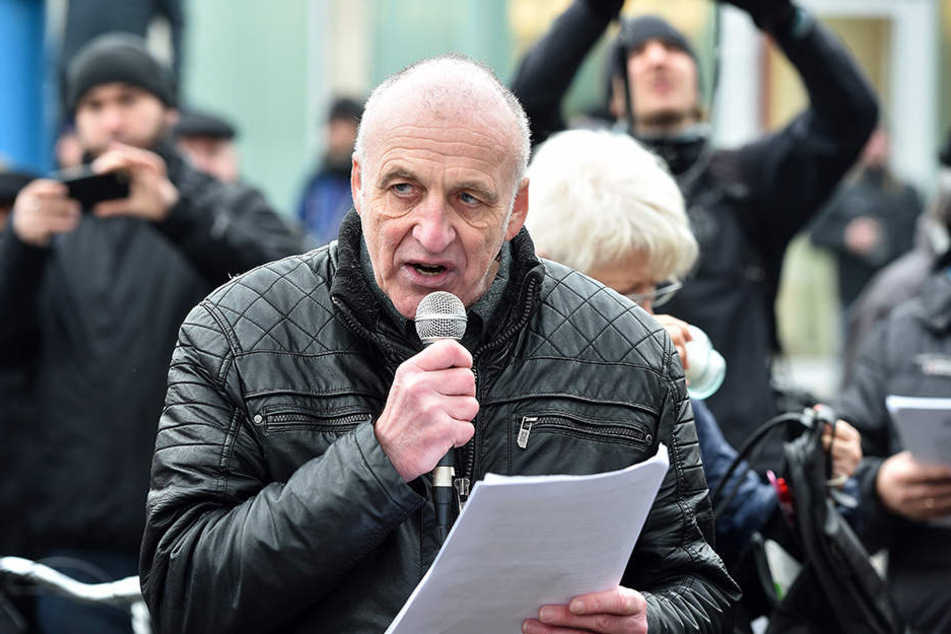 Neonazi Gerhard Ittner (59) hat
wieder Ärger mit der Justiz.