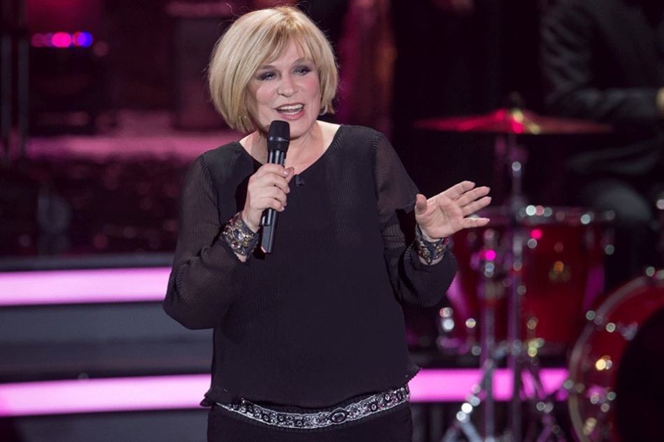 Schlager-Legende Mary Roos (67) singt am Wochenende bei der Reisemesse in der Chemnitz Arena.