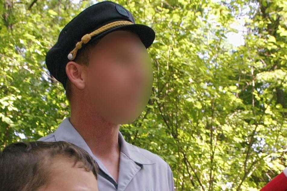 Bahnwärter Tilo war laut Aussage des Fördervereins sehr beliebt bei den
Kindern.