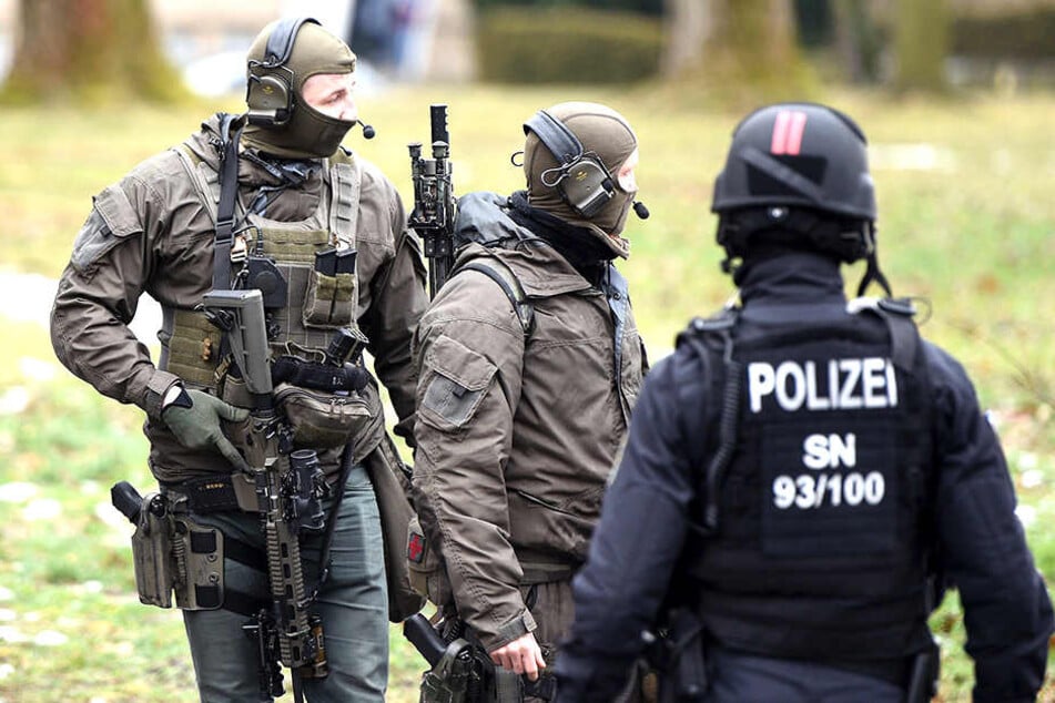Polizei-Spezialeinheiten sollen stärker bewaffnet werden.