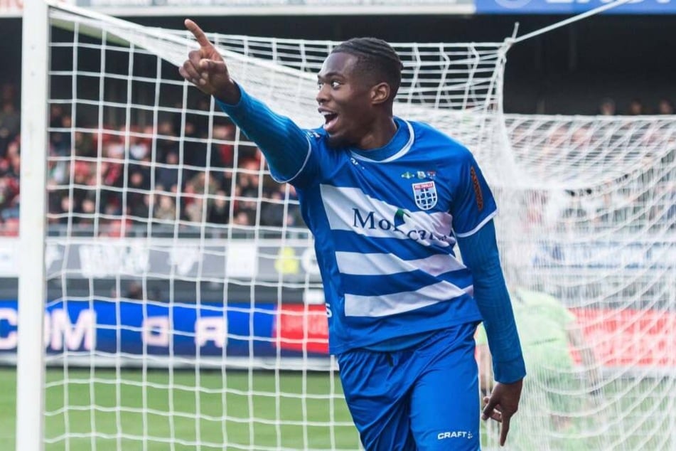 Kingsley Ehizibue (24) trägt in der kommenden Saison das Trikot des 1. FC Köln.