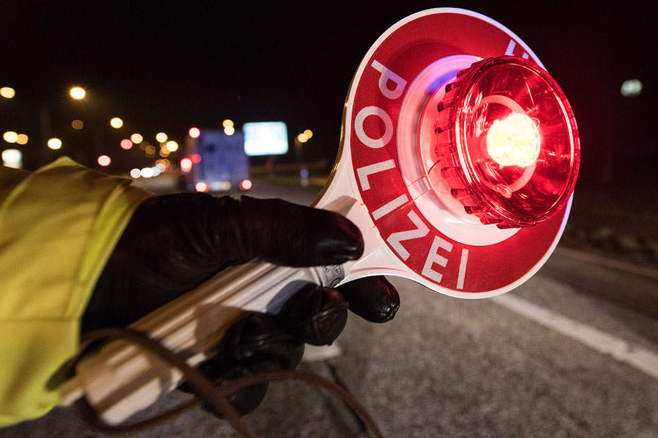 Die Polizei in Brandenburg zog einen betrunkenen und unter Drogen stehenden Mann aus dem Verkehr.