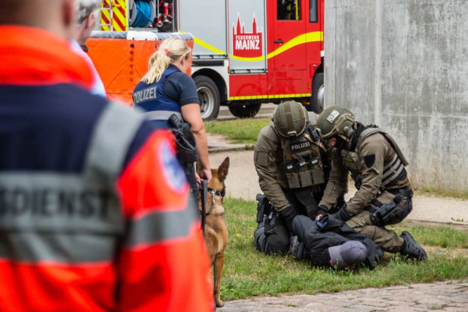 Um eine Gefährdung auszuschließen wurde das Höheneinsatzteam des SEK gerufen.