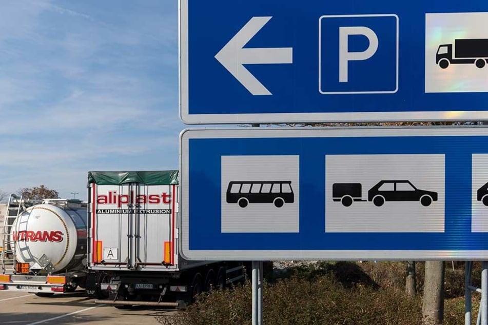 Jeder Parkplatz an der Strecke muss angesteuert werden.
