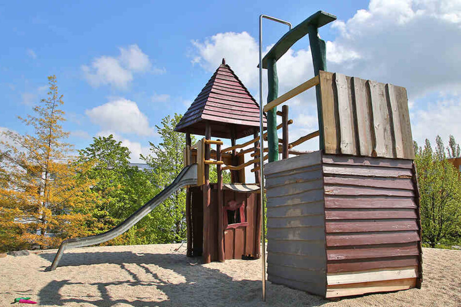 Die Tat geschah auf einem Spielplatz in Dresden.