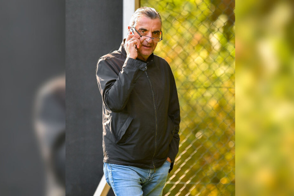 Da werden die "Drähte" glühen! Dynamos Sportdirektor sucht intensiv nach Verstärkungen, die in der Winterpause verpflichtet werden sollen.