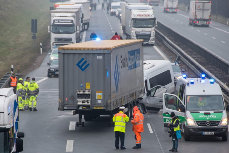 Insgesamt drei Kollisionen gab es am Freitagmorgen auf der Autobahn A3.