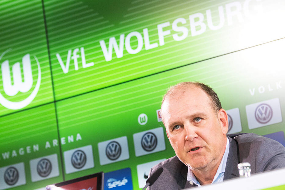 Wolfsburgs Geschäftsführer Sport Jörg Schmadtke soll ein schwieriges Verhältnis zu Trainer Bruno Labbadia haben.