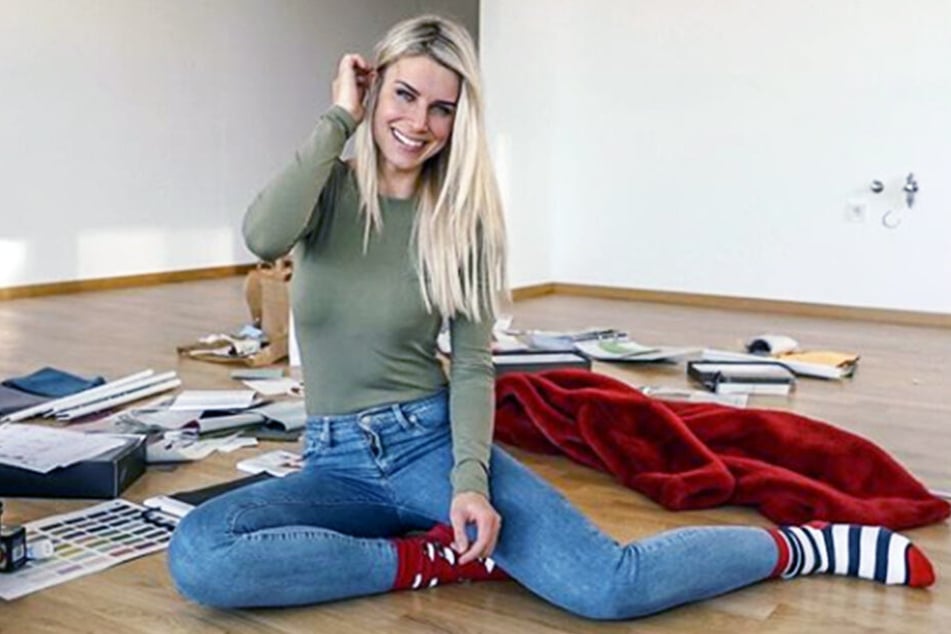 Adrienne Koleszár zieht um: nach der Trennung von Freund Steven hat sie eine neue Wohnung.