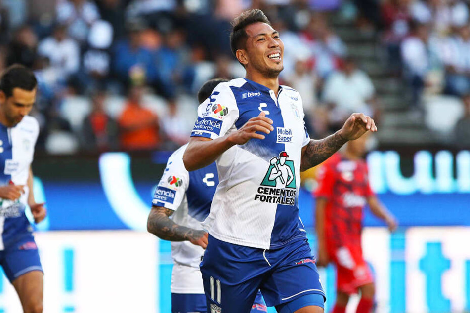 Er war ein Teil des englischen Meistermärchens von Leicester City und war an diesem Abend für Veracruz nicht zu verteidigen: Sturmtank Leonardo Ulloa erzielte drei Tore und bereitete noch einen Treffer vor.