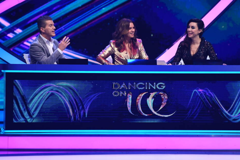 Die Jury um Daniel Weiss (von links), Katharina Witt und Judith Williams wählte Jenny auf den letzten Platz.