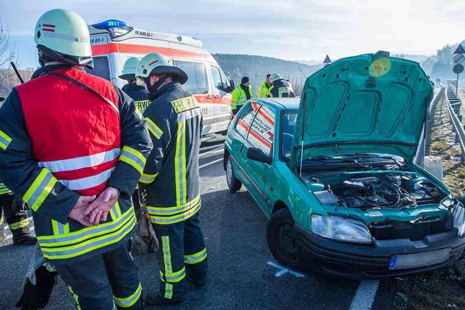 Warum der Fahrer die Kontrolle verlor, ist noch unklar.
