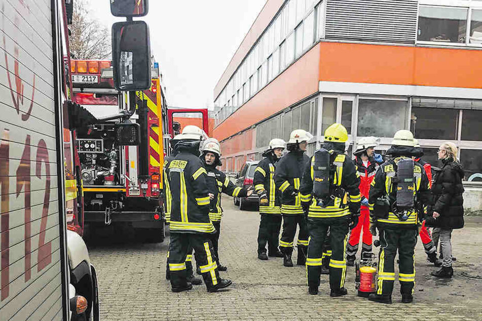 Die Feuerwehr musste das Oberstufenkolleg und die Laborschule an der Universität Bielefeld evakuieren.