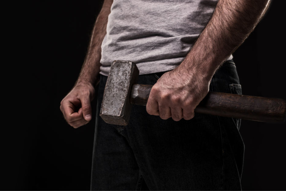Mit einem Hammer wurde der 38-Jährige niedergestreckt.