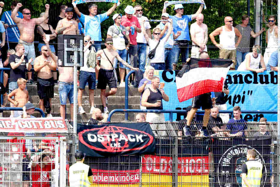 Beim Regionalligaspiel des SV Babelsberg 03 gegen den Chemnitzer FC kam es zu rechtsradikalen Aktionen.