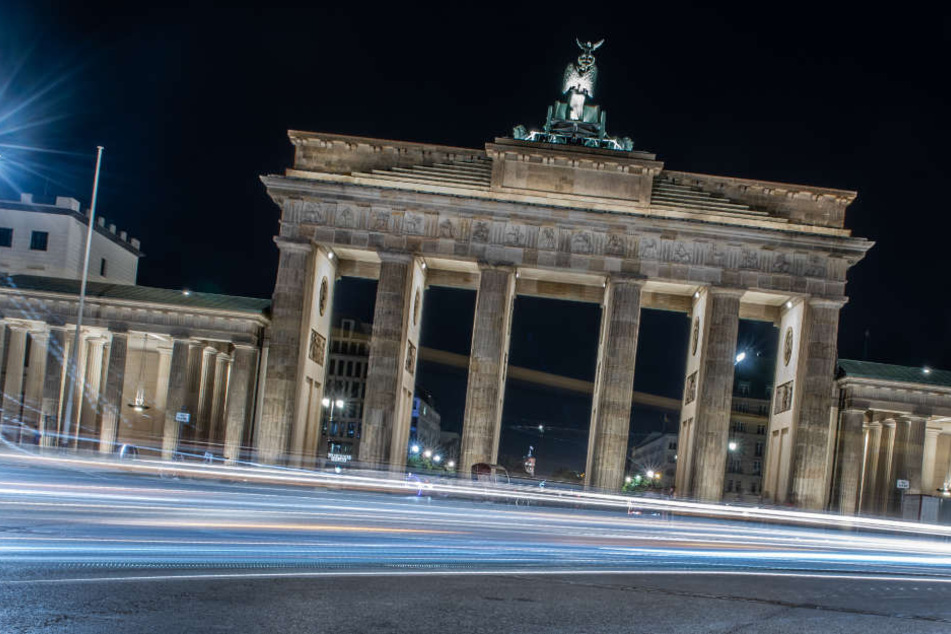 Auch bei Nacht kommen die hitzegeplagten Berliner nicht zur Ruhe.