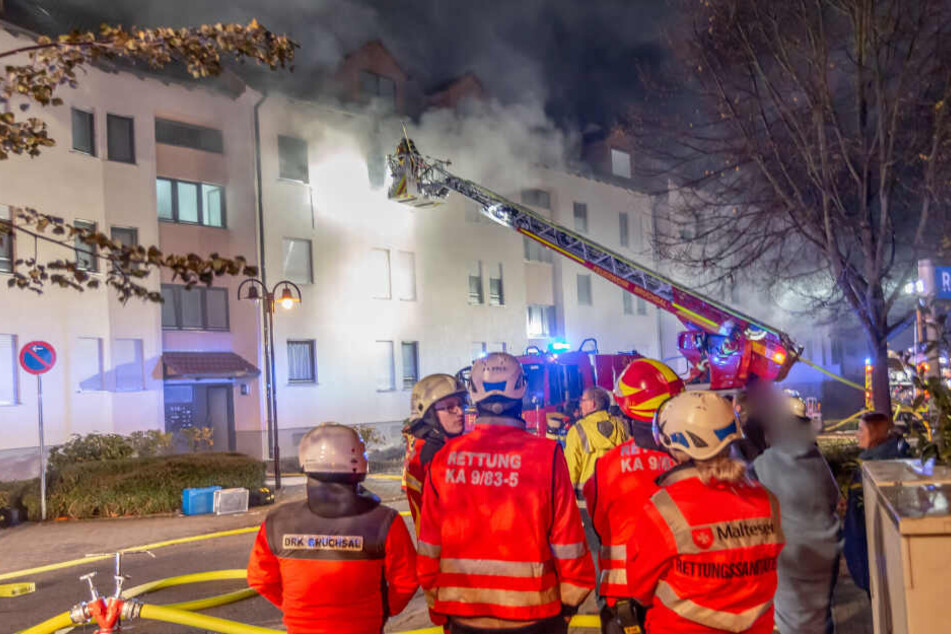 Einsatzkräfte vor Ort.