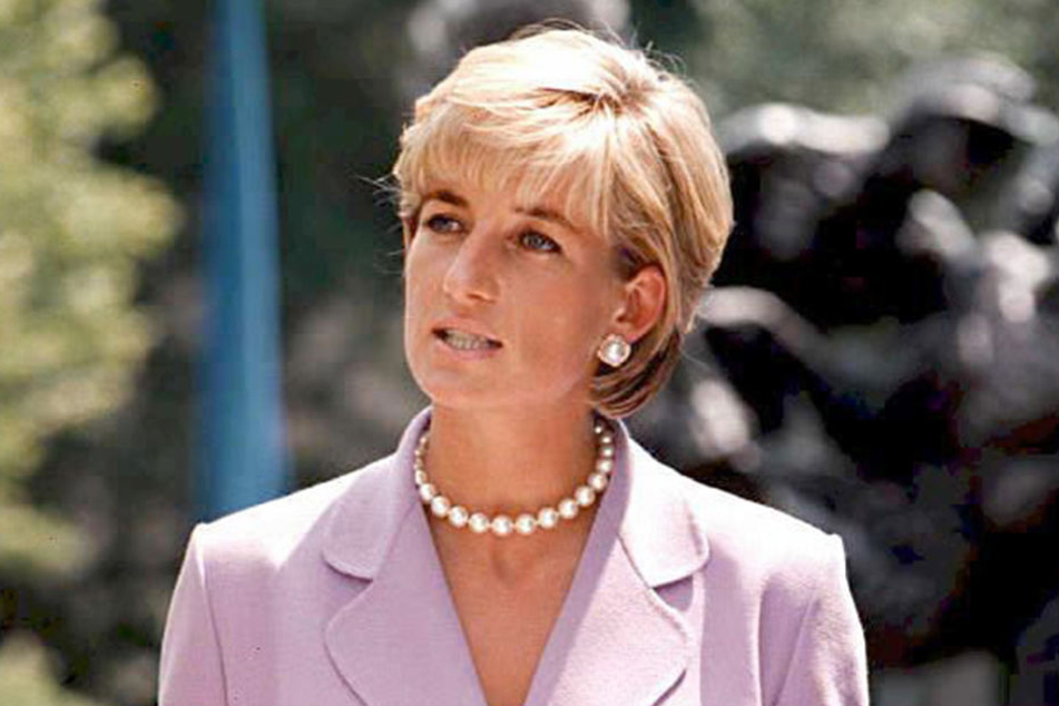 Lady Di soll damals sehr darunter gelitten haben, dass Oliver Hoare sie abservierte.