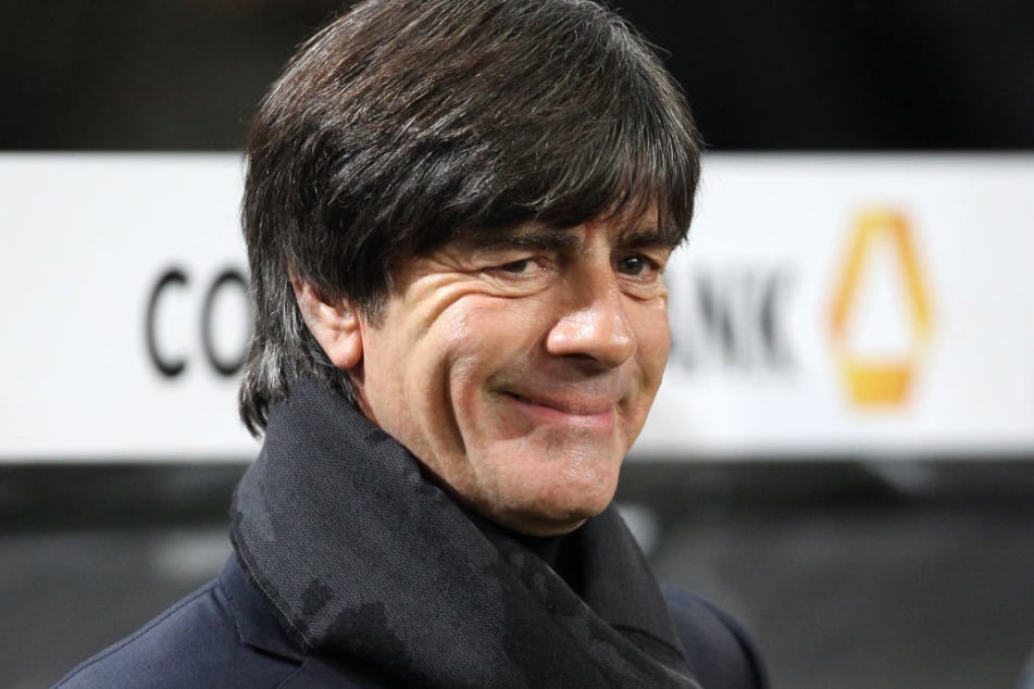 Jogi Löw kann lachen: Der Bundestrainer hat seinen Vertrag vorzeitig bis 2020 verlängert.
