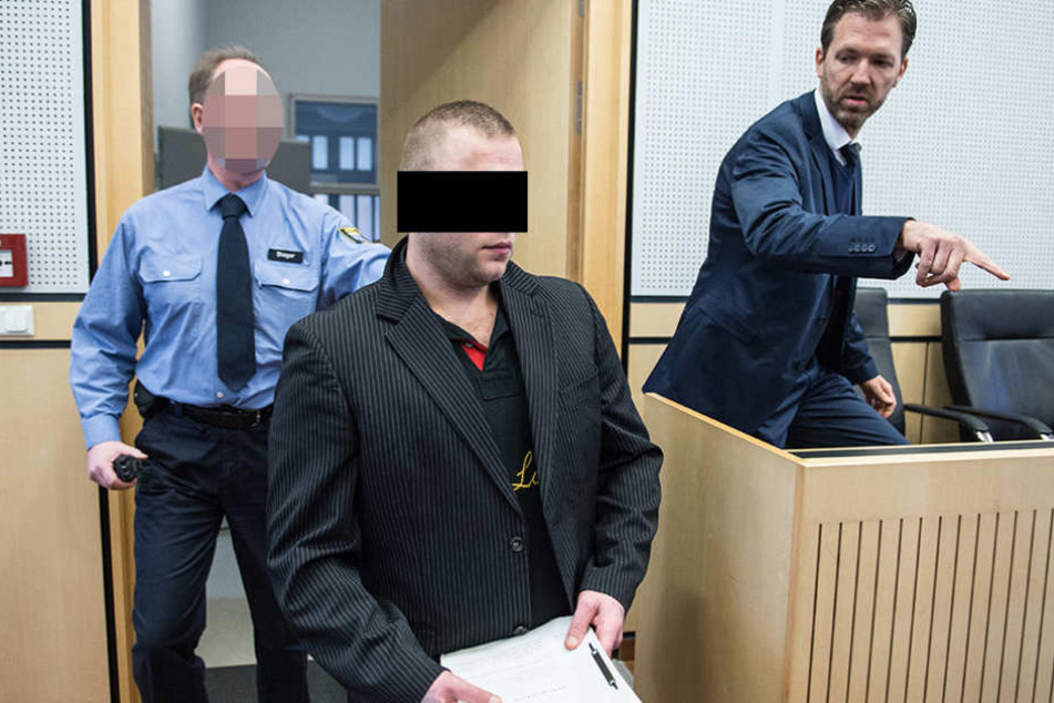 Der Angeklagte Patrick S. (28) hatte Weihnachten 2015 einen Polizisten erstochen und einen weiteren schwer verletzt.