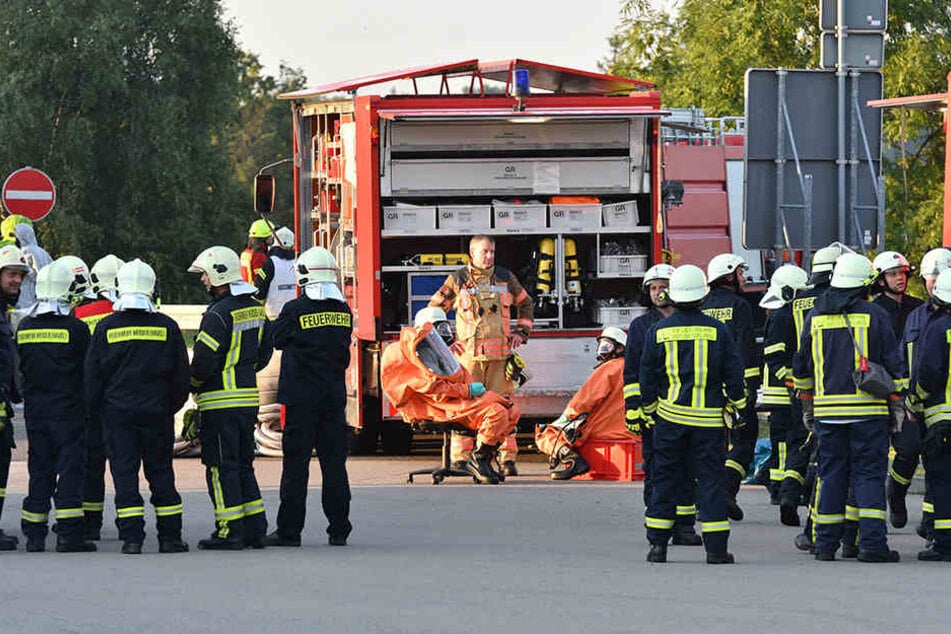 An der Absicherung der Unglücksstelle waren zeitweise mehr als 200 Feuerwehrleute beteiligt.