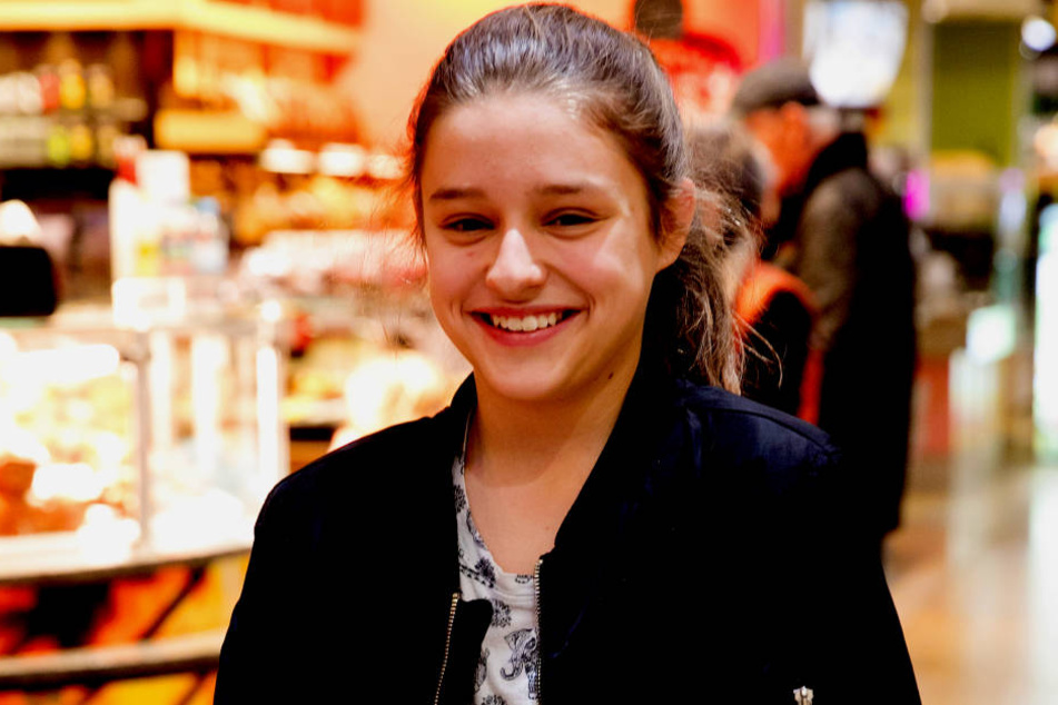 Anne (12).