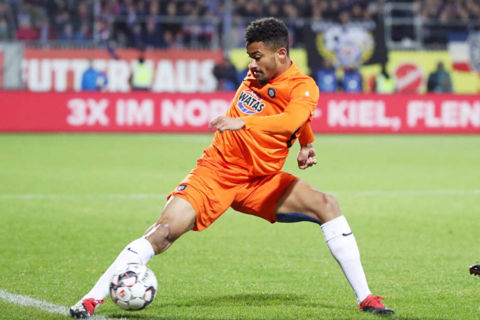 Emmanuel Iyoha hat sich im Laufe der Saison bei den Veilchen stetig gesteigert. Das wiederum hat ihn interessant für andere Vereine gemacht.