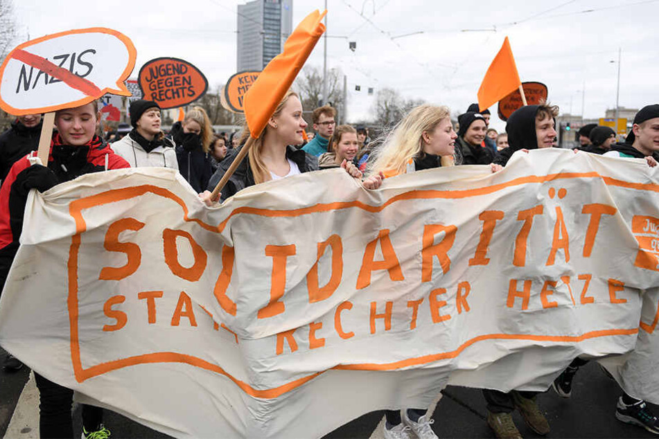Zuletzt rief "Leipzig nimmt Platz" im März zum Protest gegen eine Demo der Partei "Die Rechte" auf. Teil nahmen auch Aktivisten von "Jugend gegen Rechts.