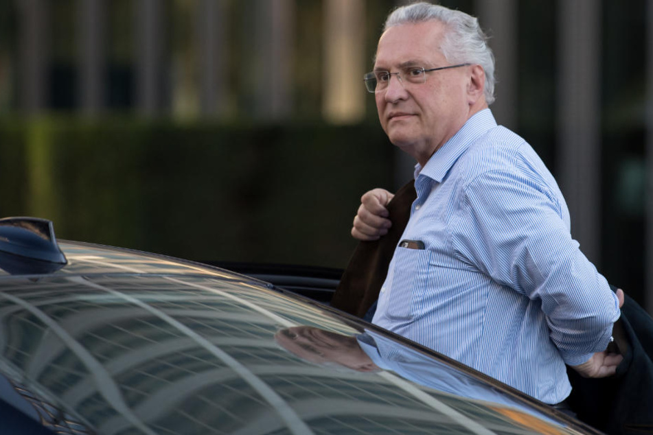 Joachim Herrmann will die Sicherheit in Deutschland weiter verstärken. (Archivbild)